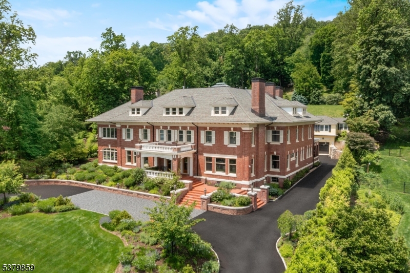 88 SOUTH MOUNTAIN AVENUE