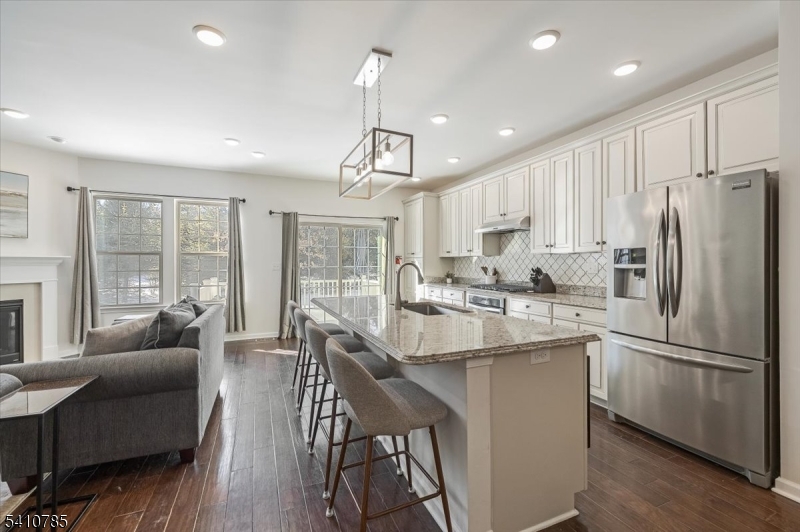 48 Albert Ct