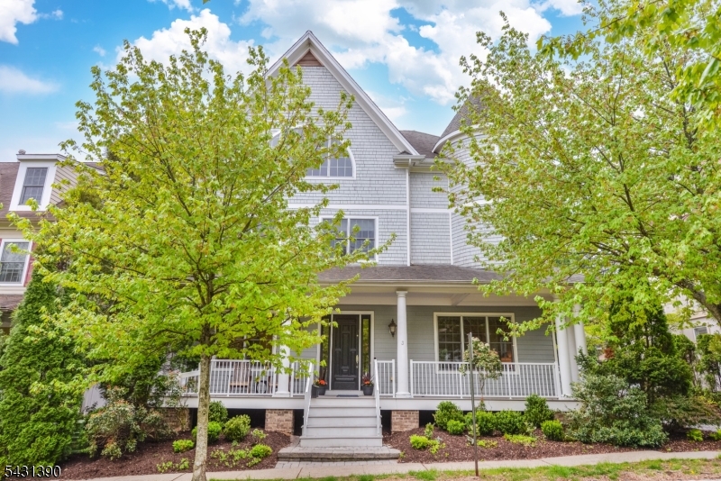 3 Christopher Ct