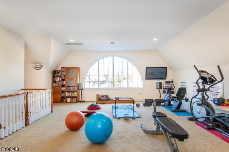 3 Christopher Ct