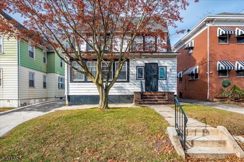 85 Hillcrest Ter East Orange City NJ 07018