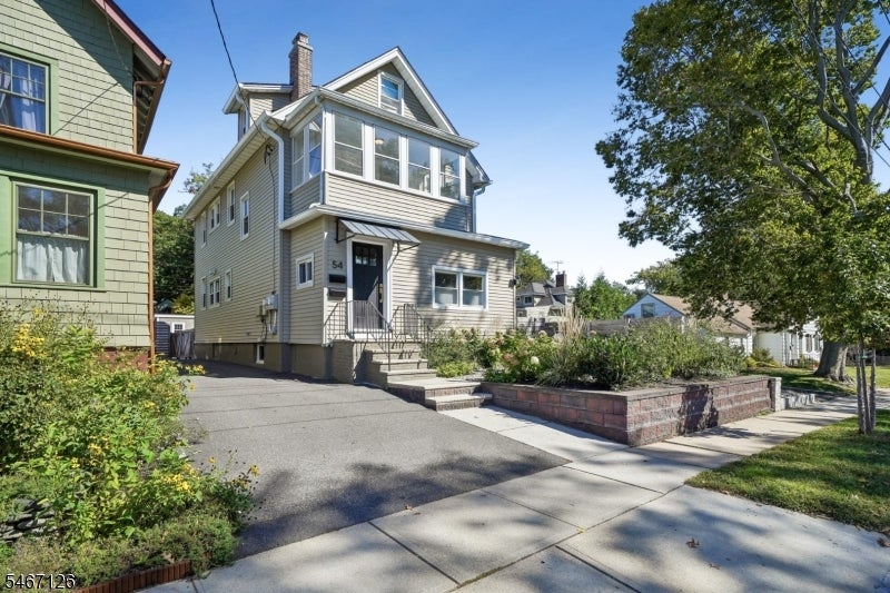 54 Label St