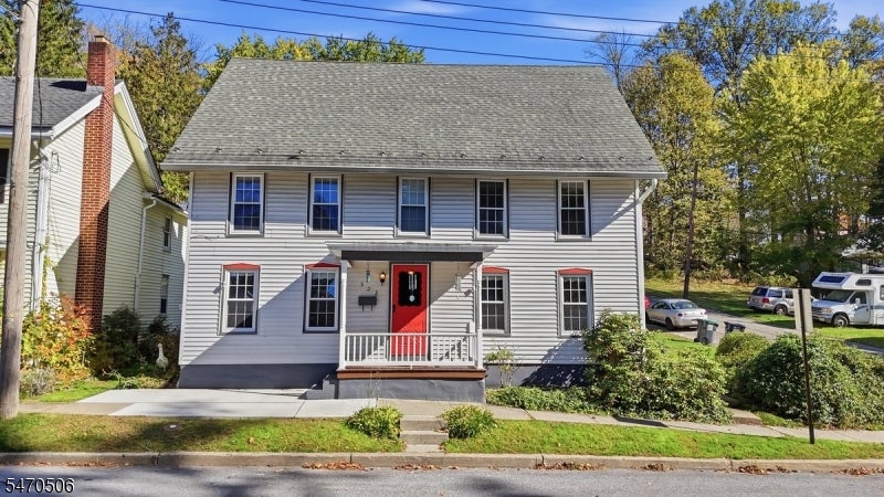 302 Market St
