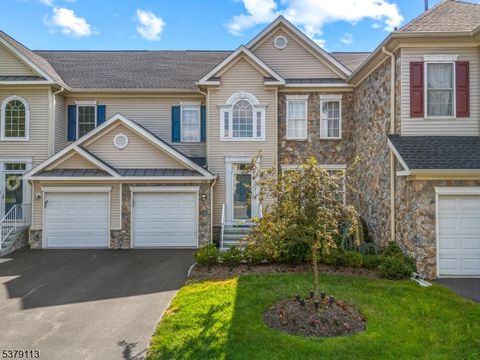 80 Rolling Views Dr Woodland Park NJ 07424