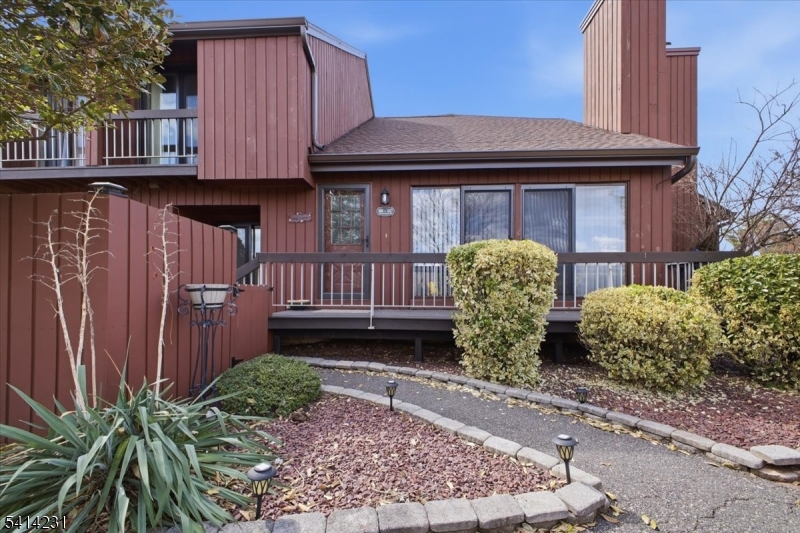 26 Bloomingdale Dr 1C