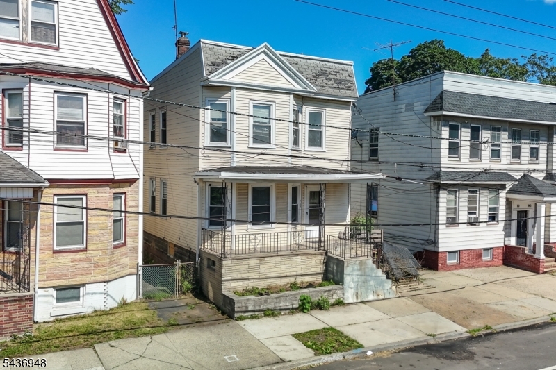 137 Palm St