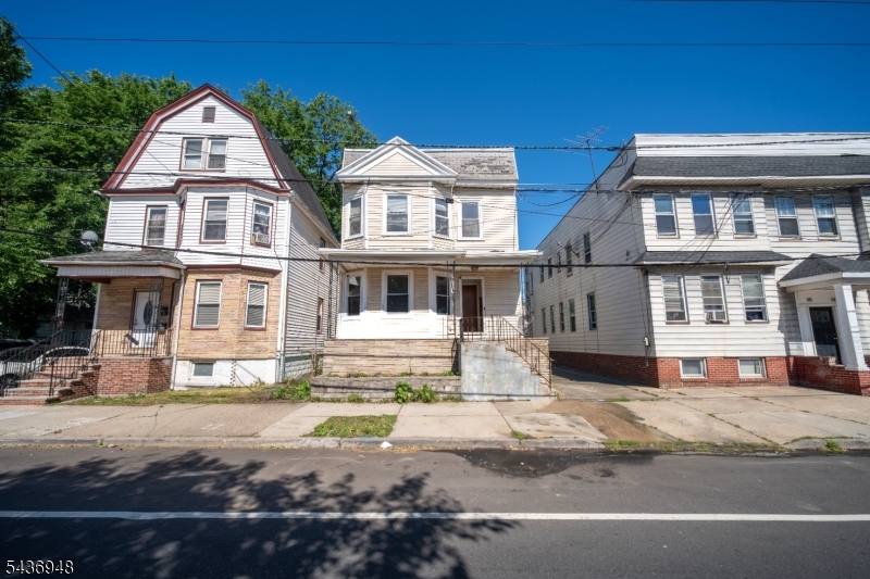 137 Palm St