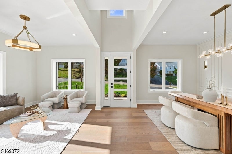 15 Highland Dr
