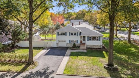 8 Hall Rd Paramus Boro NJ 07652