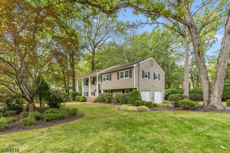 2 Hadley Way