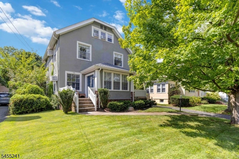 28 Fairview Avenue