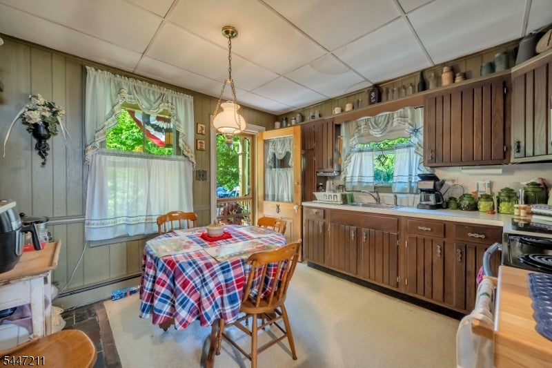 438 Church Rd