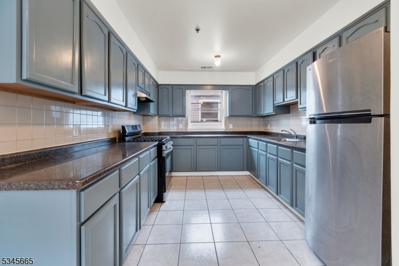 392 New St 1