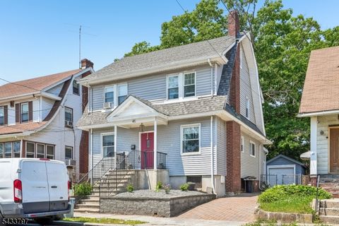 45 Bayview Ave Newark City NJ 07112