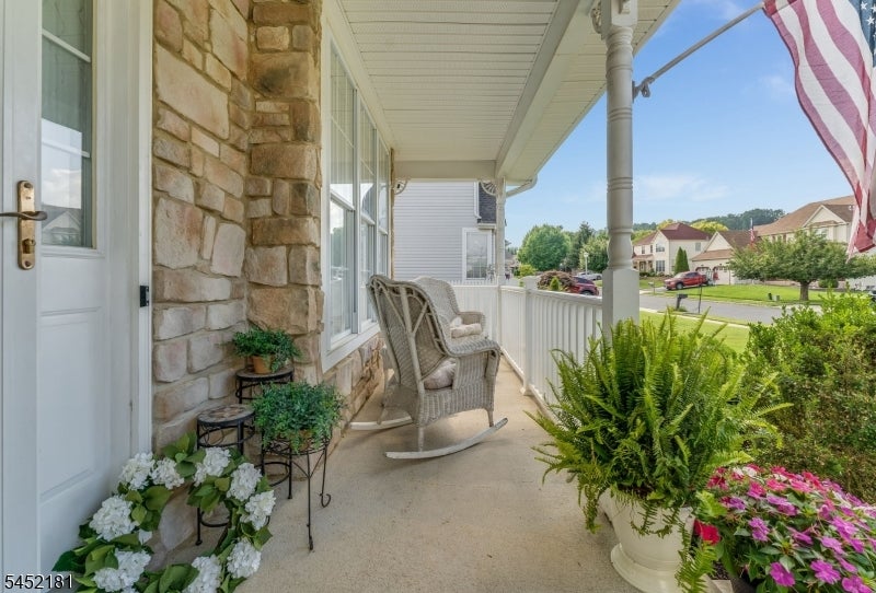 13 Grant Way
