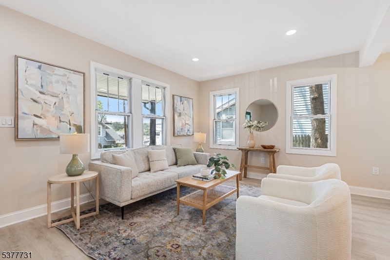 34 Emerald St