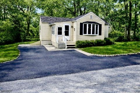 32 Millburn Rd Jefferson Twp. NJ 07849