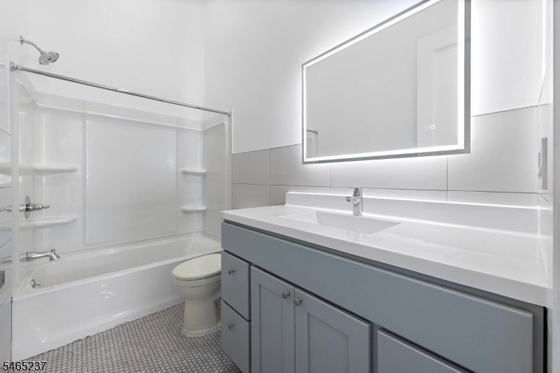 153 Orchard St 2