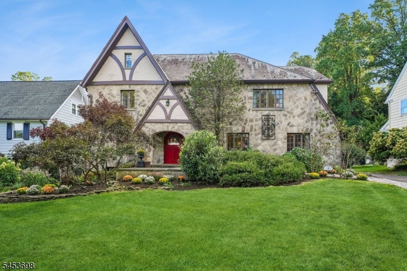 136 Summit Ave