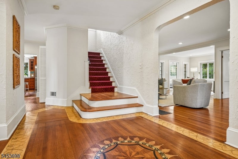 136 Summit Ave