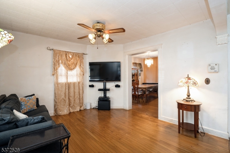17 Whittlesey Ave