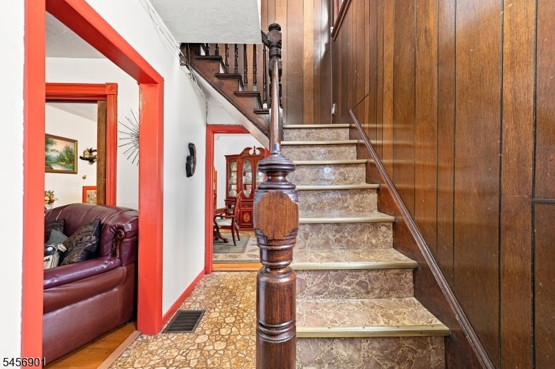 26-28 Lincoln St