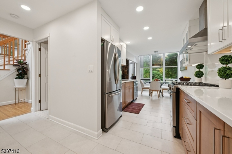 8 Sherwood Dr