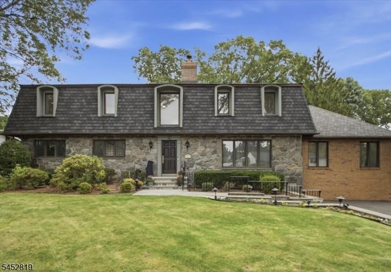 203 Harwood Pl