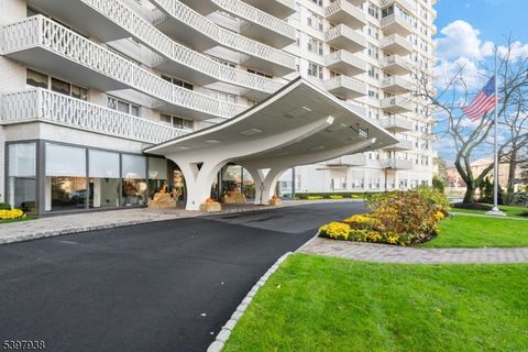 2000 Linwood Ave 9W Fort Lee Boro NJ 07024