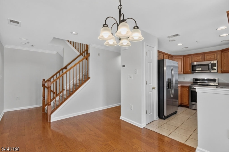 506 Donato Cir