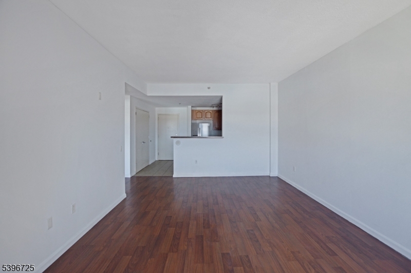 1 Carriage City Plz 1203