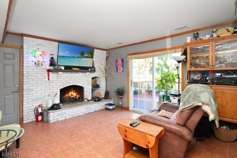 170 College View Dr