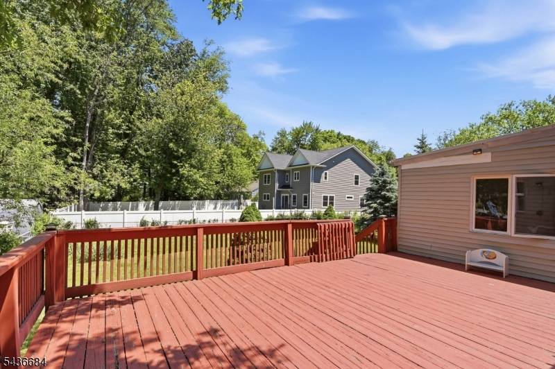26 Hillside Ter