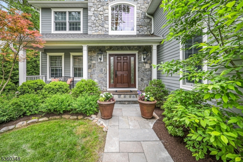 6 Fairview Ave