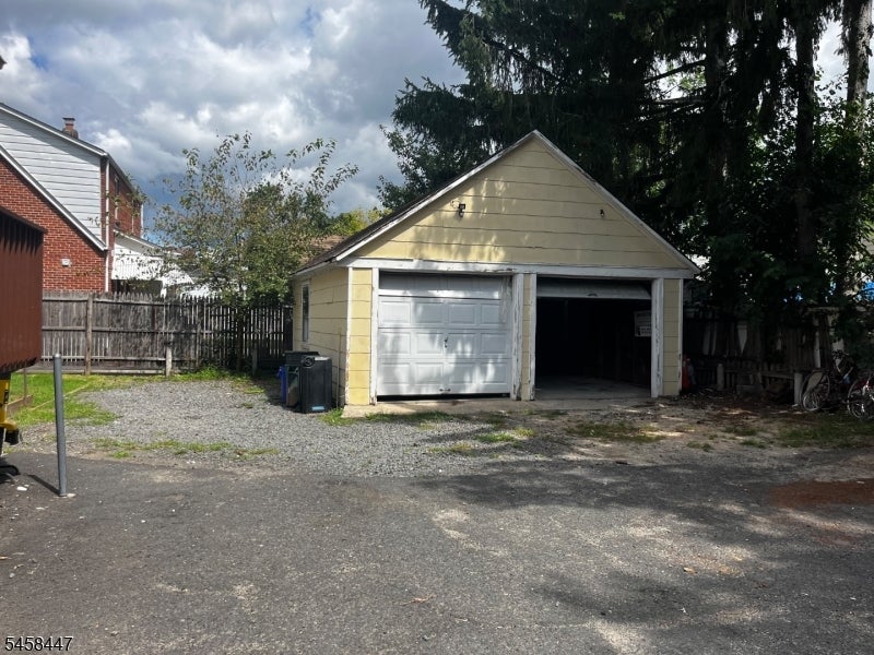 226 N 3Rd Ave