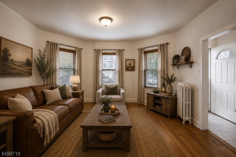 352 Forest St