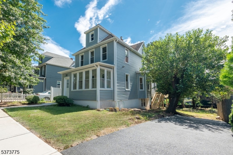 9 Overpeck Ave