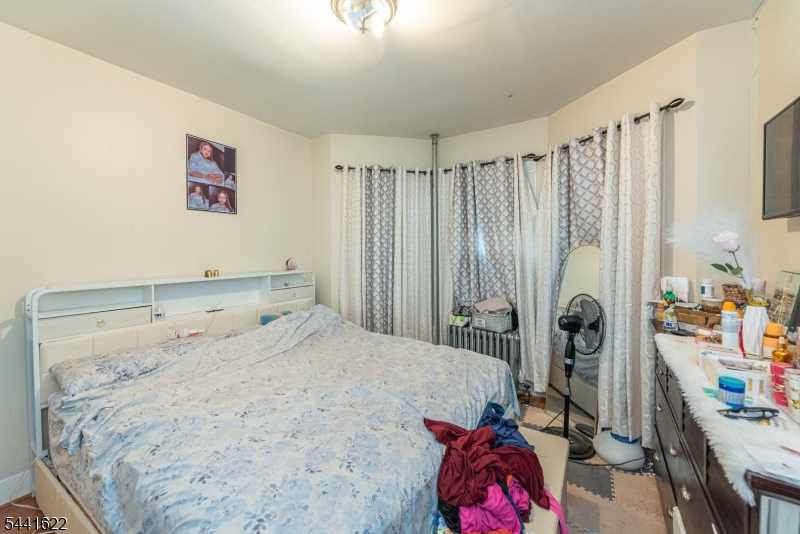 83 Winans Ave