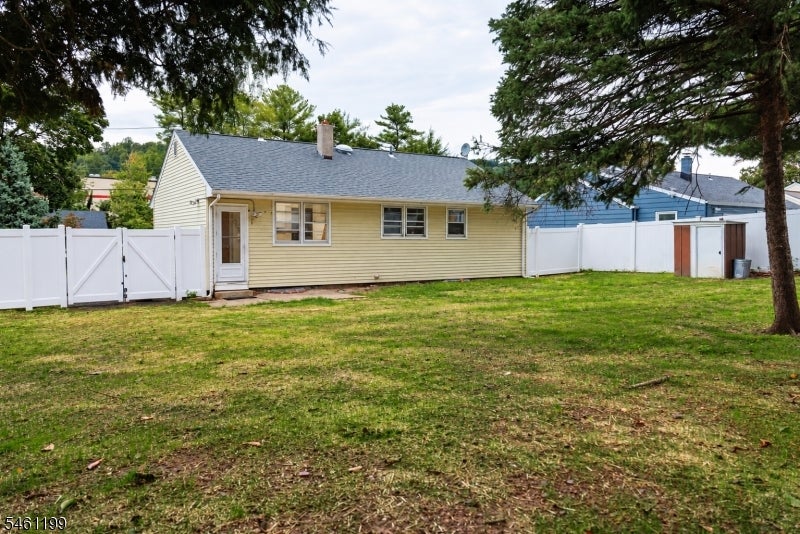 627 Warfield Rd