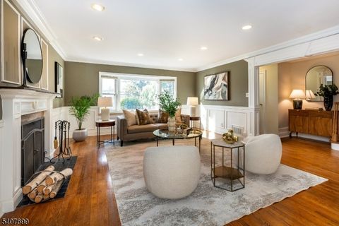 13 Blackstone Dr Livingston Twp. NJ 07039