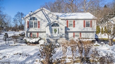 24 The Loop Ringwood Boro NJ 07456