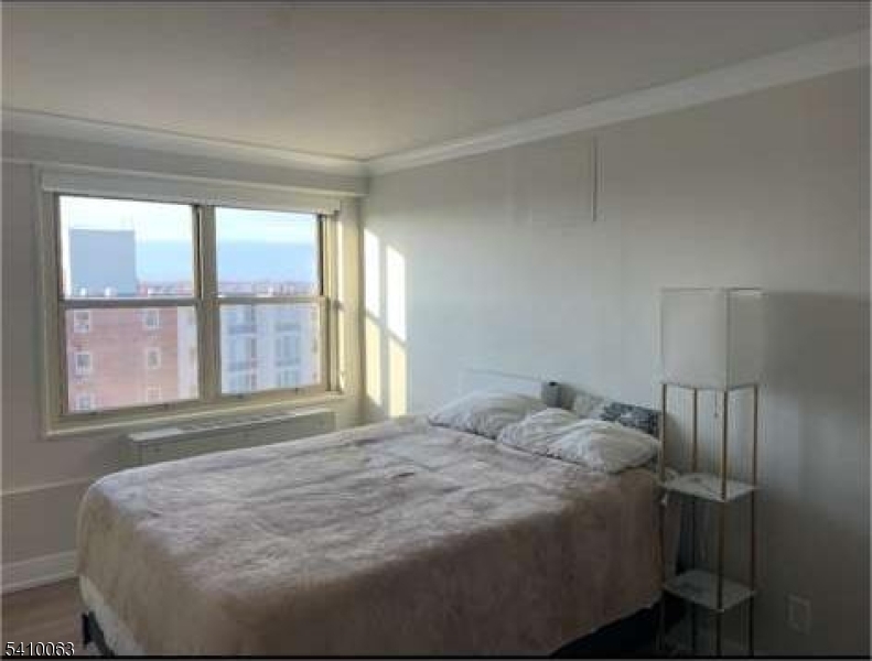 28 Riverside Ave Riv Twr 11H