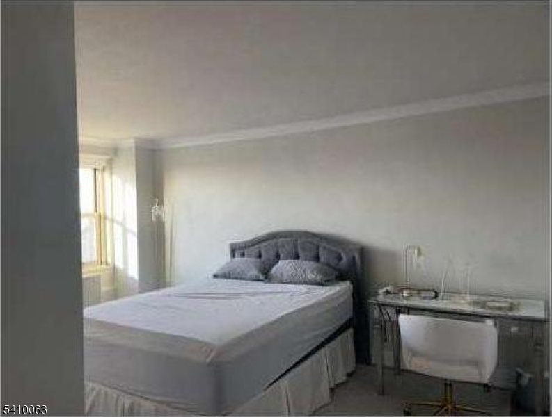 28 Riverside Ave Riv Twr 11H