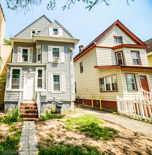 544 Prospect St