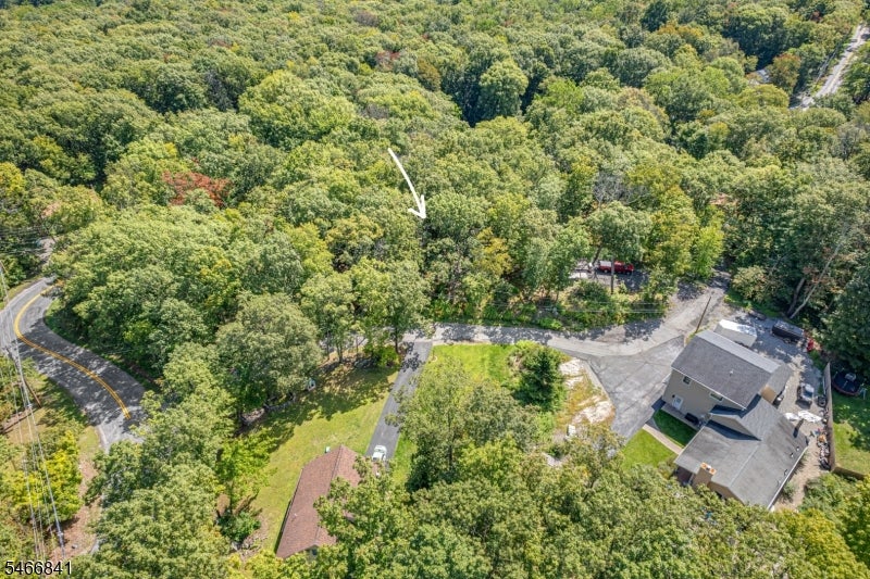 7 Splitrock Ln
