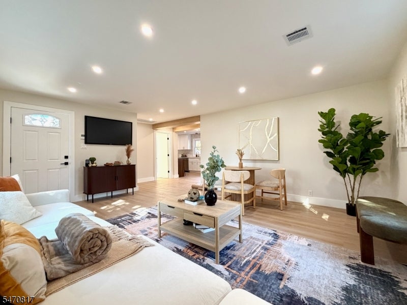 331 Amwell Rd