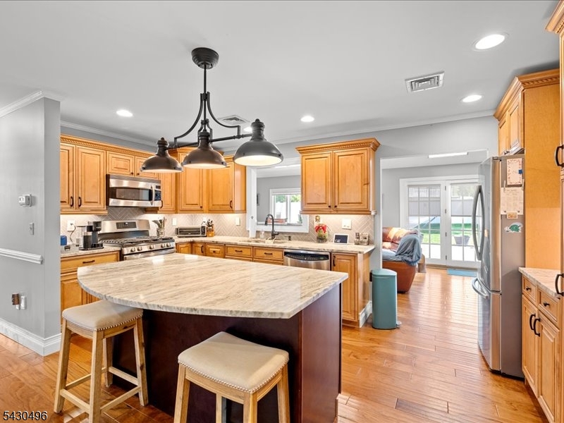 71 Bergen Dr