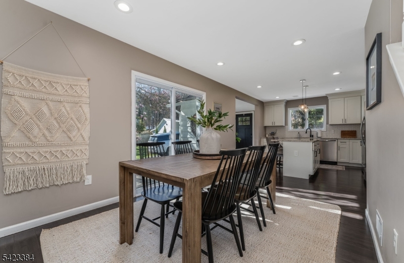 111 Lommason Glen Rd