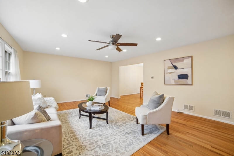 3 Carol Ct