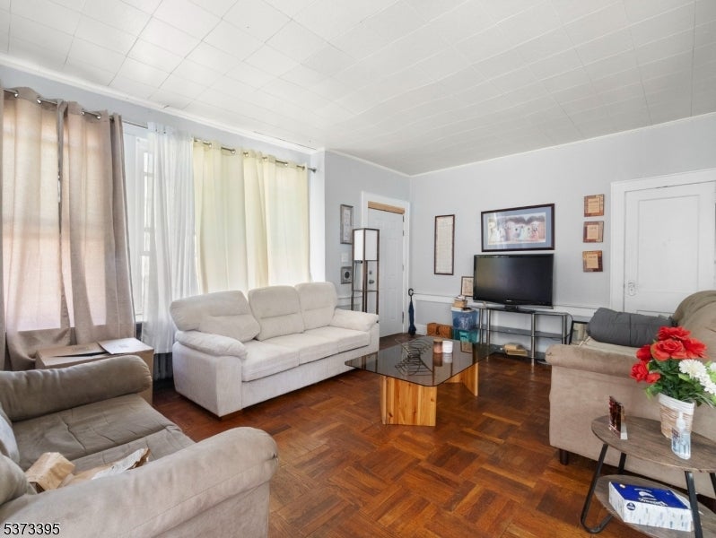 98 Ashland Ave